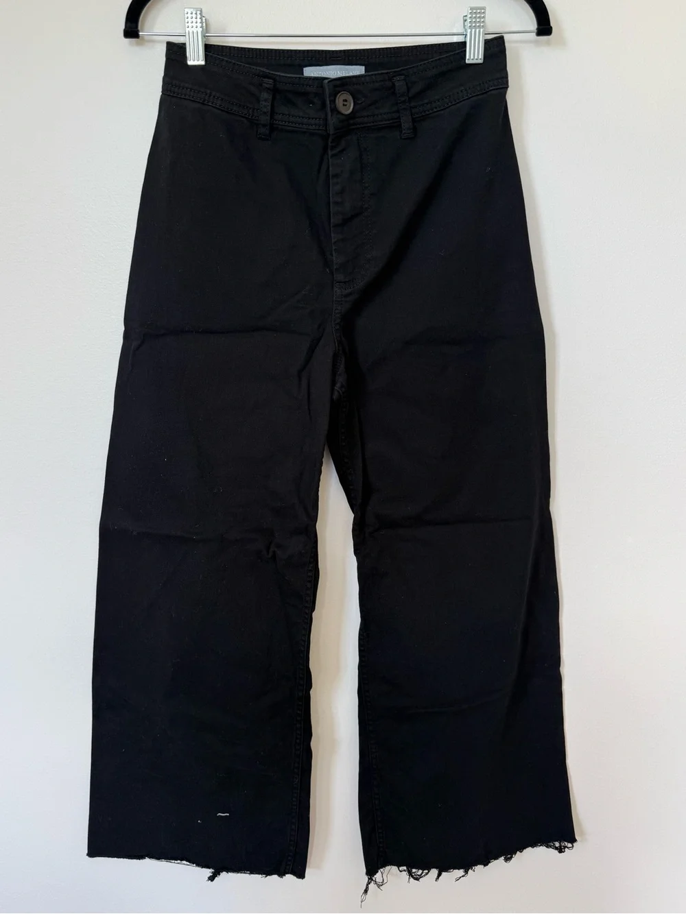 Antonio Melani Cropped Black Denim Jeans